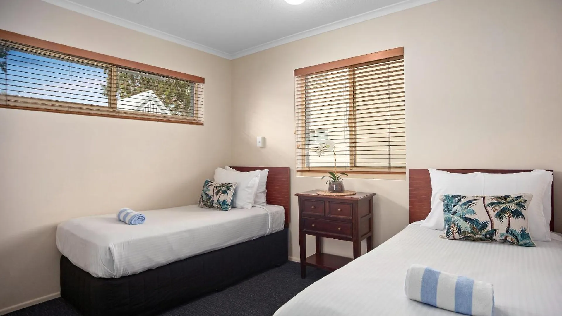 ****  #2 Hastings Street Aparthotel Noosa Heads Australia